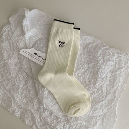 Emoria Bow Embroidered Color Block Socks