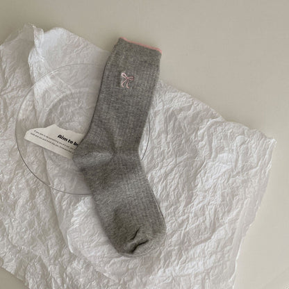 Emoria Bow Embroidered Color Block Socks